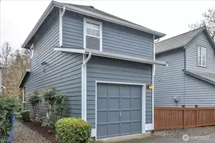 25123 Roberts Dr, Black Diamond, WA 98010 - Photo 2