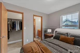 25123 Roberts Dr, Black Diamond, WA 98010 - Photo 16