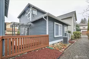 25123 Roberts Dr, Black Diamond, WA 98010 - Photo 4