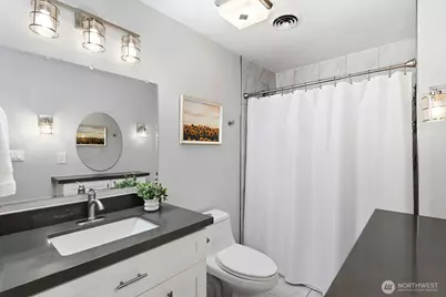 15812 30 Avenue NE, Shoreline, WA 98155 - Photo 16