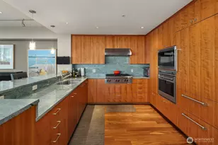 10700 NE 4th St, Bellevue, WA 98004 - Photo 4