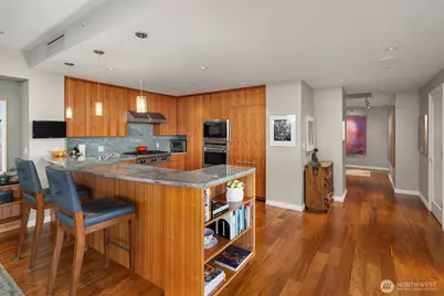 10700 NE 4th Street #3016, Bellevue, WA 98004 - Photo 6