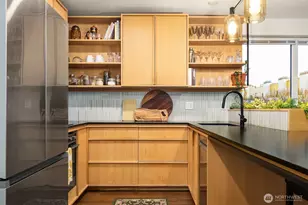 2504 Western Ave, Seattle, WA 98121 - Photo 6