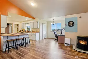 9509 237th St E, Graham, WA 98338 - Photo 10