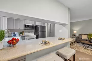 11401 Roosevelt Way NE, Seattle, WA 98125 - Photo 22