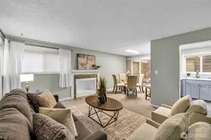 11401 Roosevelt Way NE, Seattle, WA 98125 - Photo 14