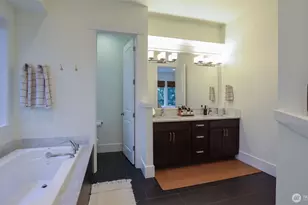 629 Field Pl NE, Renton, WA 98059 - Photo 24