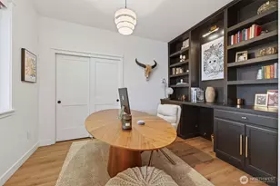 2031 E 9th St, La Center, WA 98629 - Photo 6