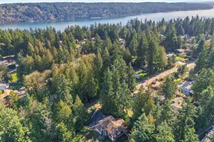 7861 NE University Point Circle NE, Bremerton, WA 98311 - Photo 32