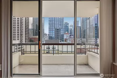 2201 3rd Avenue #1001, Seattle, WA 98121 - Photo 8