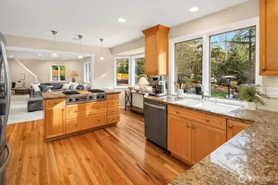 18605 NE 191st Street, Woodinville, WA 98077 - Photo 12