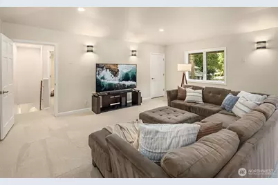 18605 NE 191st Street, Woodinville, WA 98077 - Photo 30