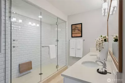 2425 33rd Avenue W #402, Seattle, WA 98199 - Photo 26