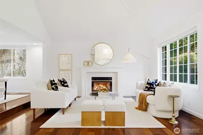 3049 Bellevue Way NE, Bellevue, WA 98004 - Photo 2