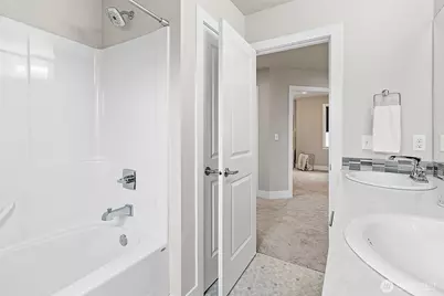 13832 Macadam Road S, Tukwila, WA 98168 - Photo 24