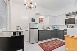 1107 E Denny Way, Seattle, WA 98122 - Photo 14