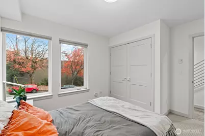 1422 E Cherry St, Seattle, WA 98122 - Photo 6