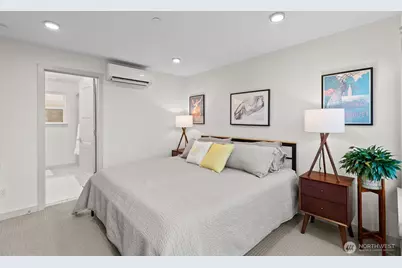 1422 E Cherry St, Seattle, WA 98122 - Photo 16