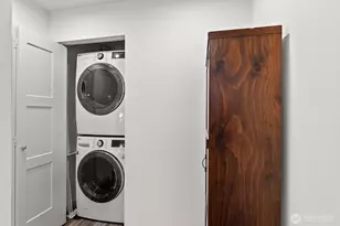 1422 E Cherry St, Seattle, WA 98122 - Photo 14