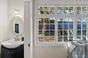 9615 57th Ave S, Seattle, WA 98118 - Photo 14