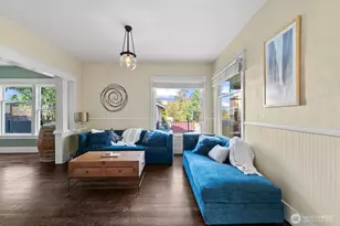 9615 57th Ave S, Seattle, WA 98118 - Photo 10