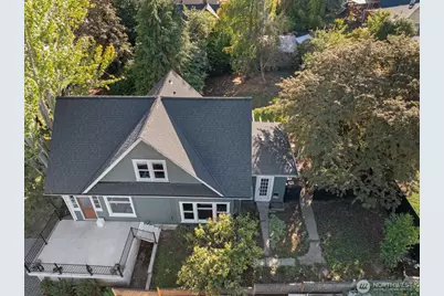 9615 57th Avenue S, Seattle, WA 98118 - Photo 2