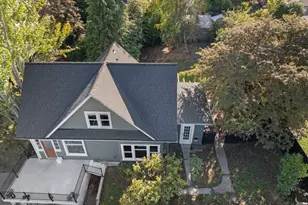 9615 57th Ave S, Seattle, WA 98118 - Photo 2