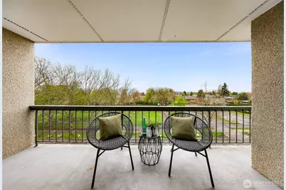 732 11th Avenue E #305, Seattle, WA 98102 - Photo 6