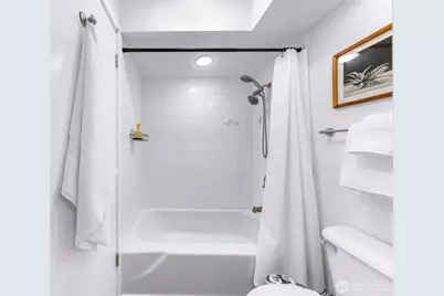 732 11th Avenue E #305, Seattle, WA 98102 - Photo 14