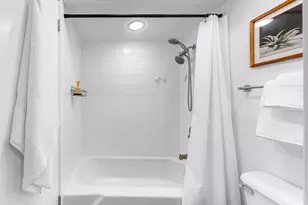 732 11th Ave E, Seattle, WA 98102 - Photo 14