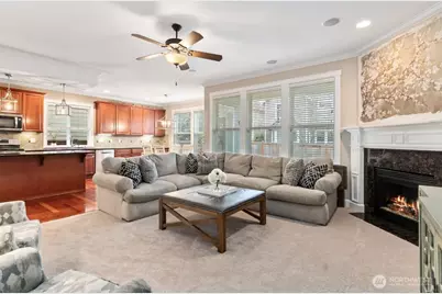 11325 178th Avenue Ct E, Bonney Lake, WA 98391 - Photo 2