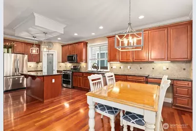 11325 178th Avenue Ct E, Bonney Lake, WA 98391 - Photo 10