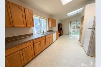 2404 Boulevard Heights Loop SE, Olympia, WA 98501 - Photo 6