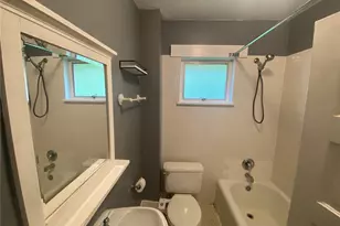 5620 40th Ave SW, Seattle, WA 98136 - Photo 8