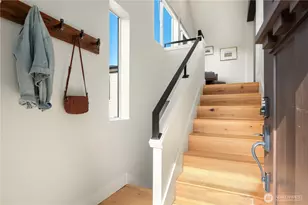 4432 40th Ave SW, Seattle, WA 98116 - Photo 4