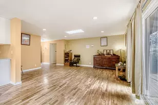 16717 NE 18th St, Bellevue, WA 98008 - Photo 12