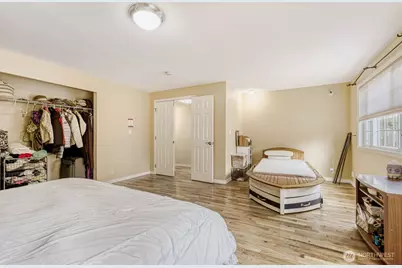 16717 NE 18th Street, Bellevue, WA 98008 - Photo 16
