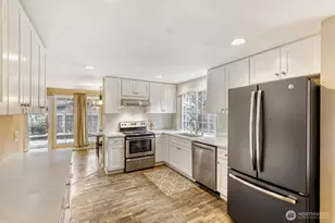 16717 NE 18th St, Bellevue, WA 98008 - Photo 8