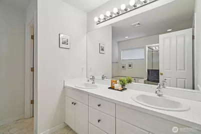 722 239th Lane SE, Sammamish, WA 98074 - Photo 24