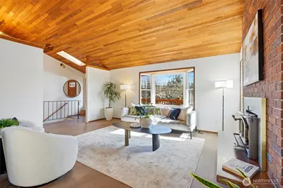 10825 34th Avenue SW, Seattle, WA 98146 - Photo 4