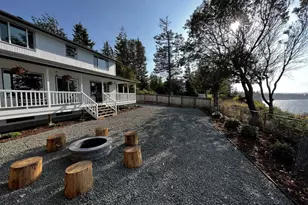 242 W Bluff Dr, Port Angeles, WA 98362 - Photo 2