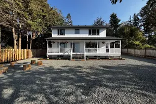 242 W Bluff Dr, Port Angeles, WA 98362 - Photo 4