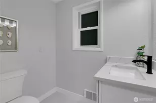 13018 27th Ave NE, Seattle, WA 98125 - Photo 16