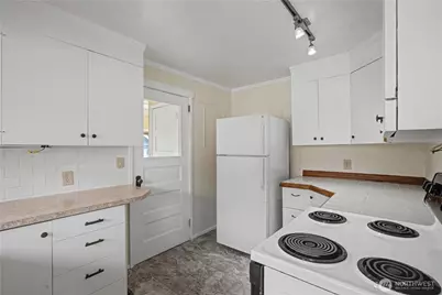 608 Wilson Street SE, Olympia, WA 98501 - Photo 10