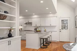 2706 E Helen St, Seattle, WA 98112 - Photo 16