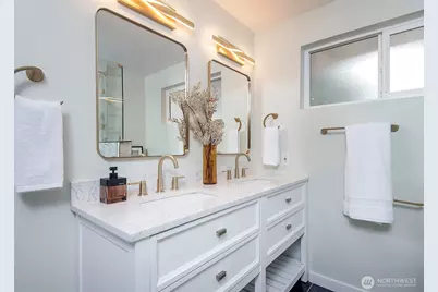 4201 NE 115th Street, Seattle, WA 98125 - Photo 18
