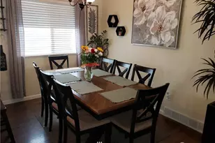 2114 SE 8th Dr, Renton, WA 98155 - Photo 4