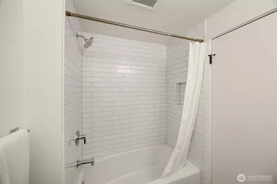 18843 168th Avenue NE, Woodinville, WA 98072 - Photo 22