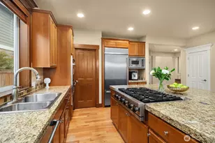 809 235th Ave NE, Sammamish, WA 98074 - Photo 14