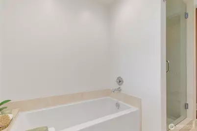 1223 Spring Street #700, Seattle, WA 98104 - Photo 32